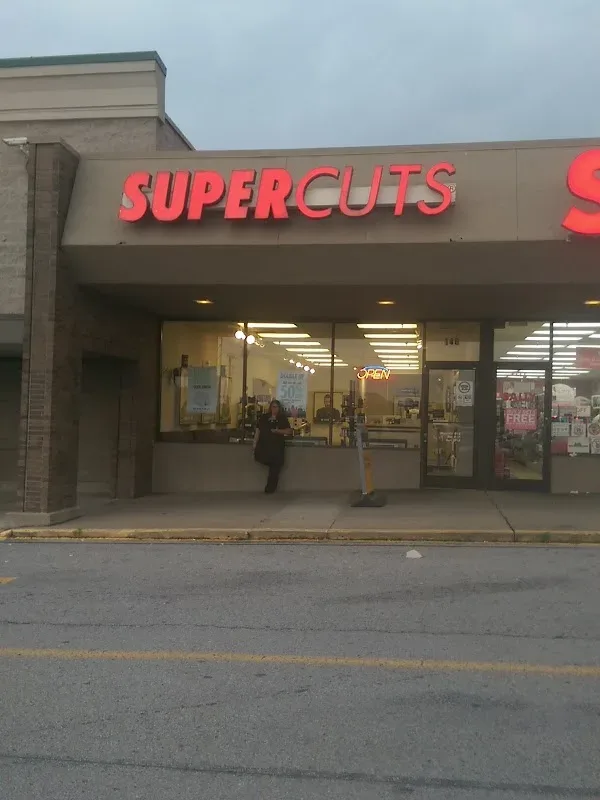 SUPERCUTS — Hair salon in Madison